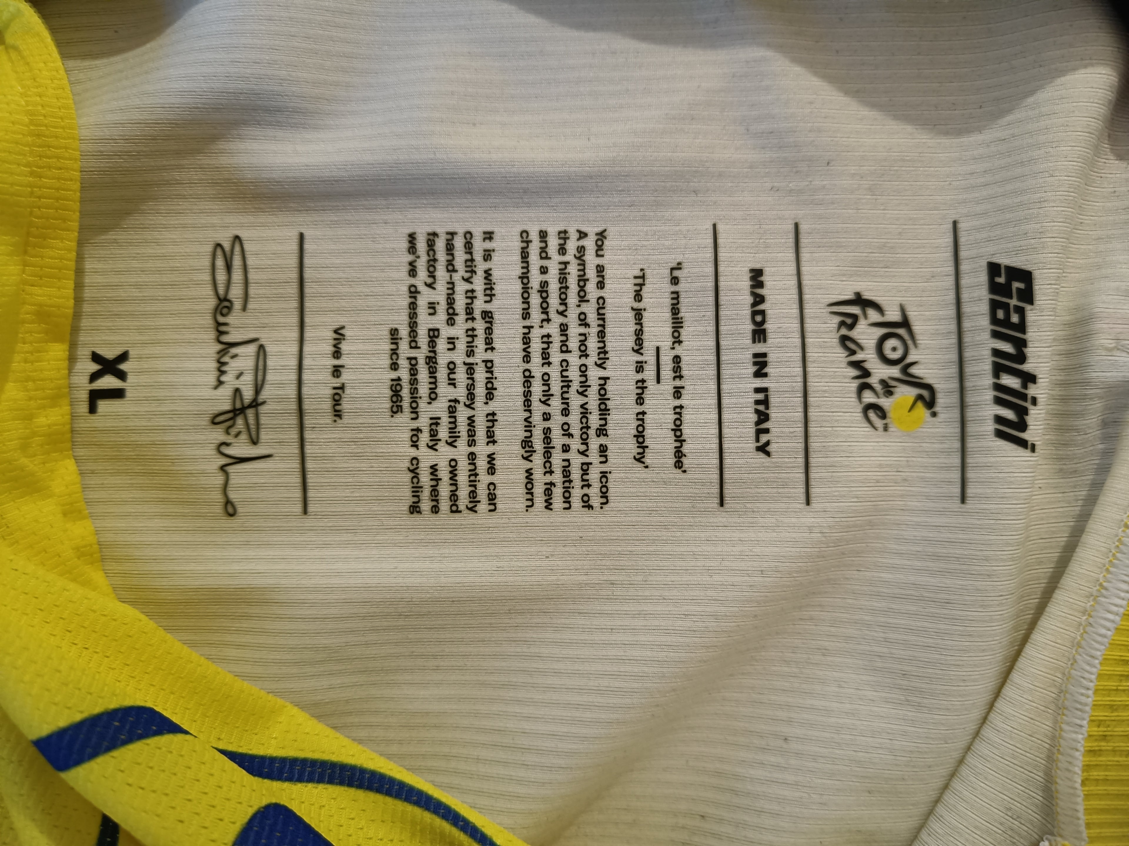 Signed yellow jersey Tour de France - Jasper Philipsen - Framed 7
