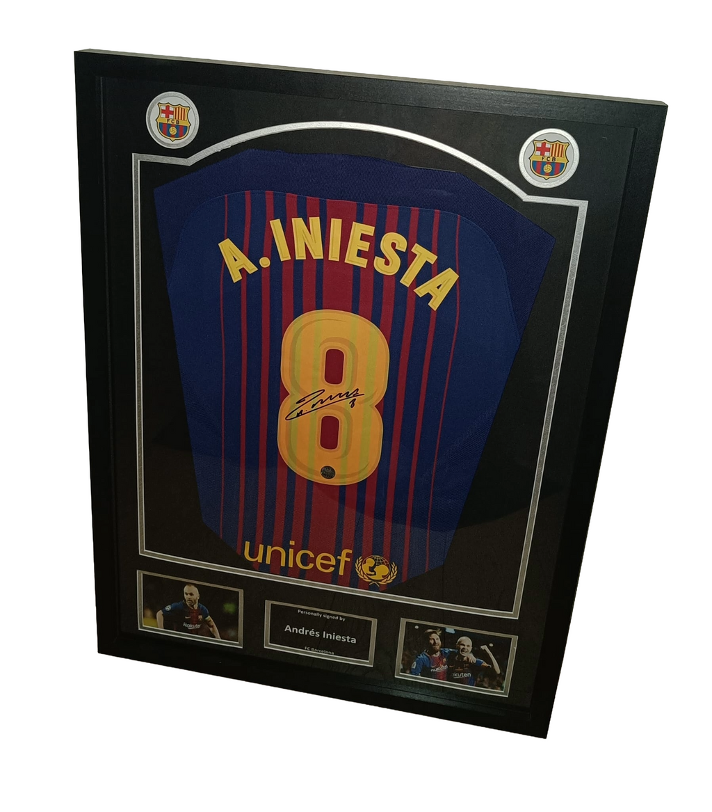 Signed shirt Andres Iniesta - Barcelona - Framed 2