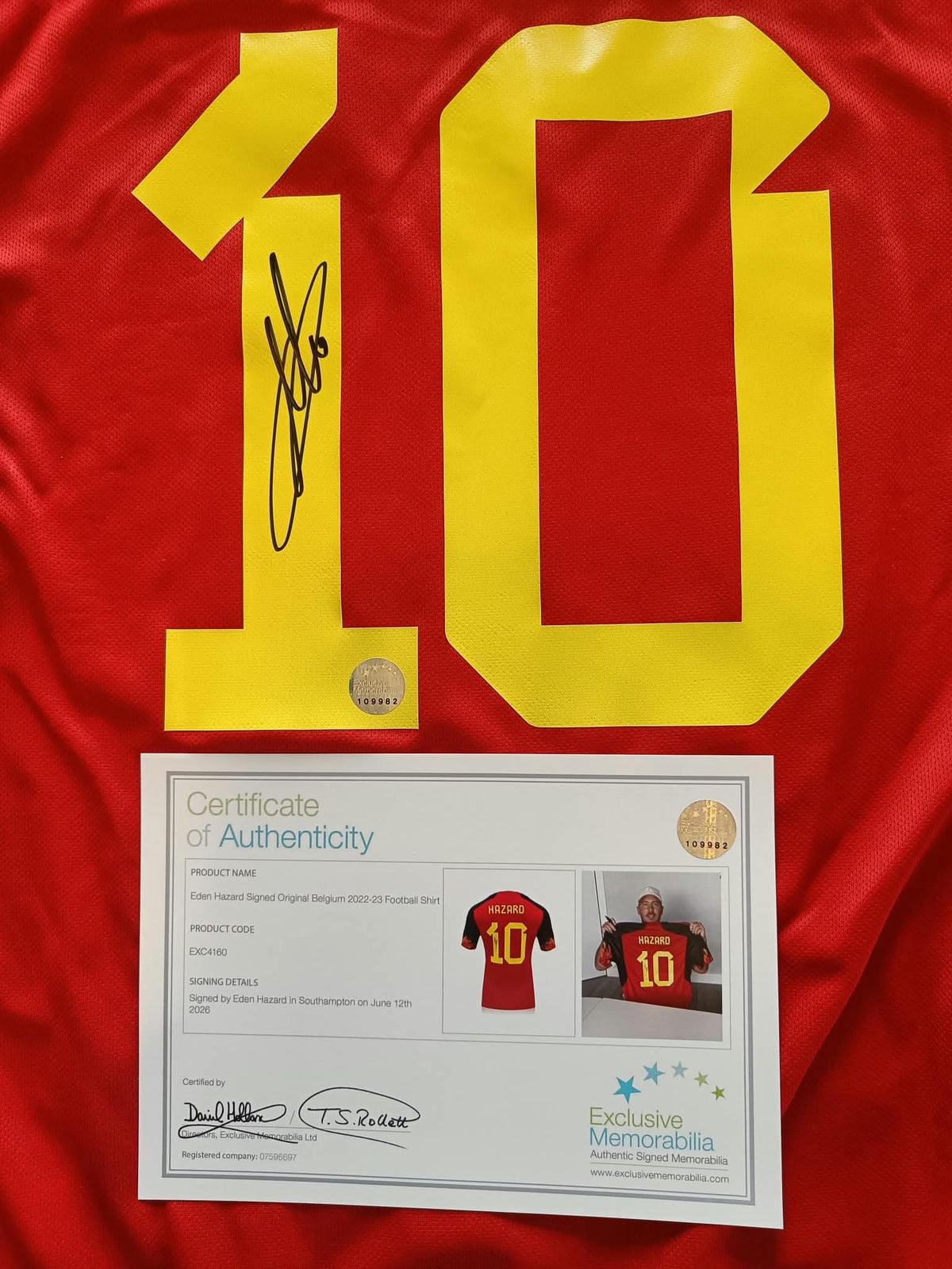 Signed shirt Eden Hazard - Belgium 4